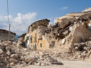 
	При монтаже пожарных резервуаров или емкостей с питьевой водой в сейсмоопасных районах нужно использовать только продукцию, котрая расчитана на эксплуатацию в этих районах. Гибридные резервуары Аква-Хим благодаря своей конструкции прекрасно подходят для этих целей. Наши сборные резервуары можно эксплуатировать в сейсмических районах до 9 баллов по шкале MSK-64.

	

	
		&nbsp;

